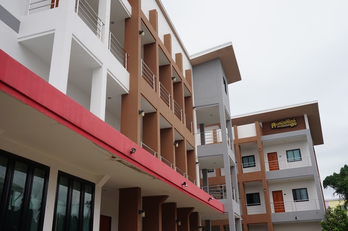 Imagen de los exteriores del Hotel Somsamai Style Apartment. Foto 18