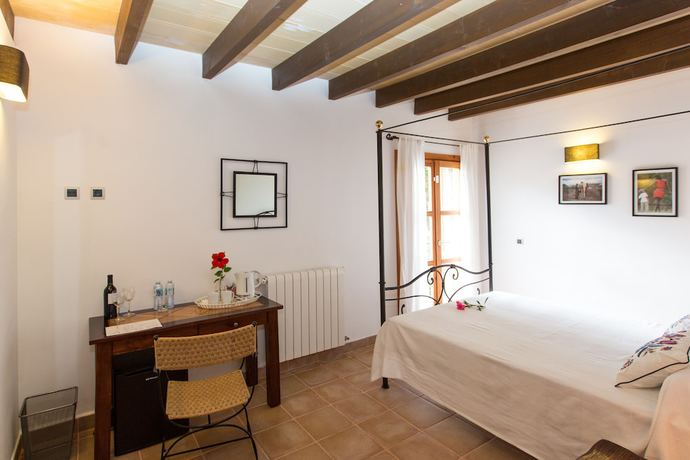 Imagen de la habitación del Hotel Son Ametler. Foto 3
