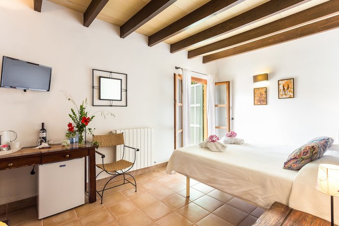 Imagen de la habitación del Hotel Son Ametler. Foto 10