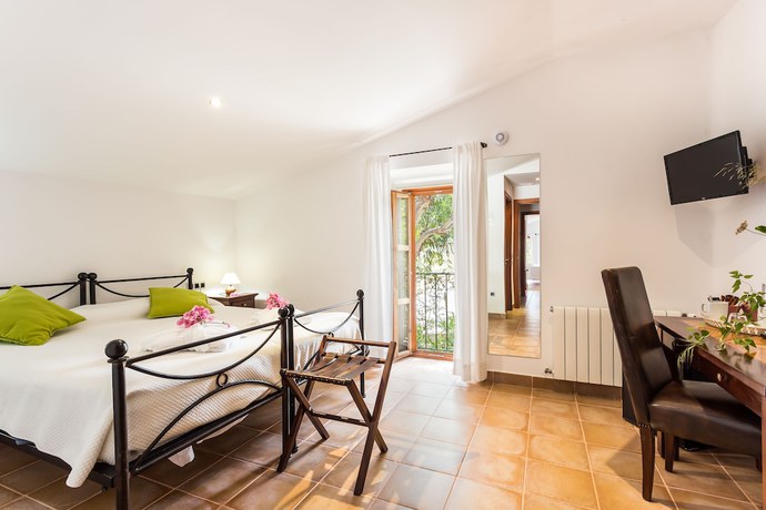 Imagen de la habitación del Hotel Son Ametler. Foto 13