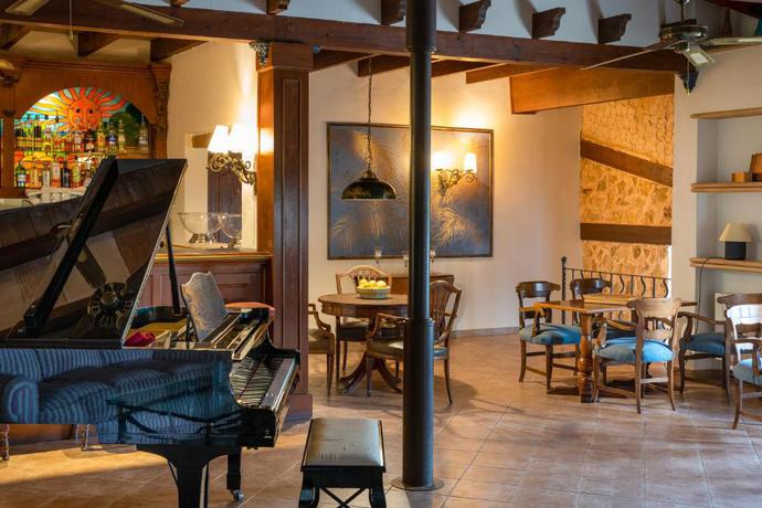 Imagen de los interiores del Hotel Son Moli Country House. Foto 7