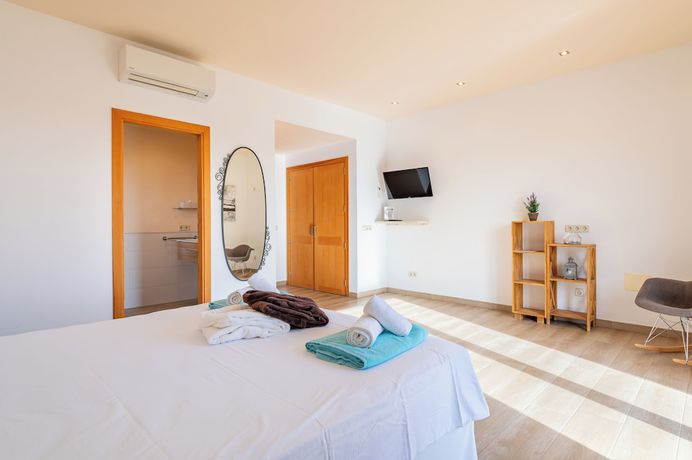 Imagen de la habitación del Hotel Son Sampoli Suites Adults Only. Foto 16