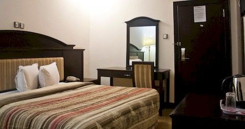 Imagen general del Hotel Sonant Court. Foto 9