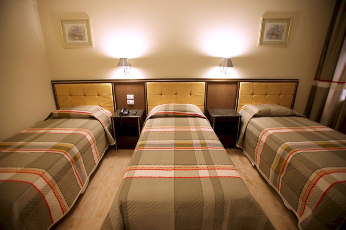 Imagen de la habitación del Hotel Soneca Plaza. Foto 9