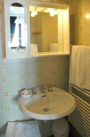 Imagen de la habitación del Hotel Sonenga. Foto 7