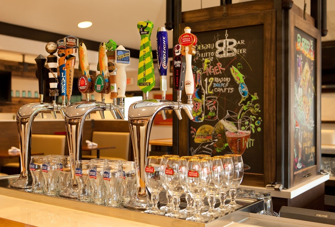 Imagen del bar/restaurante del Hotel Sonesta Atlanta Airport South. Foto 2