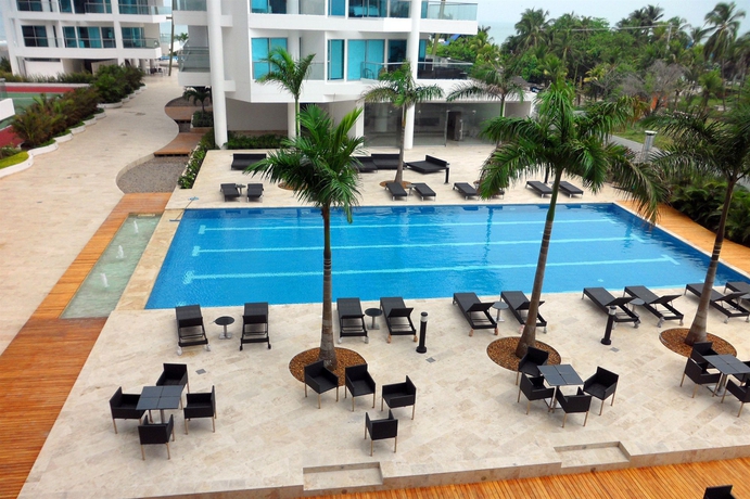 Imagen de la piscina del Hotel Sonesta Cartagena. Foto 15