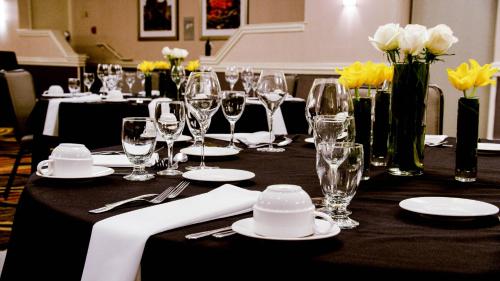 Imagen del bar/restaurante del Hotel Sonesta Denver Downtown. Foto 4