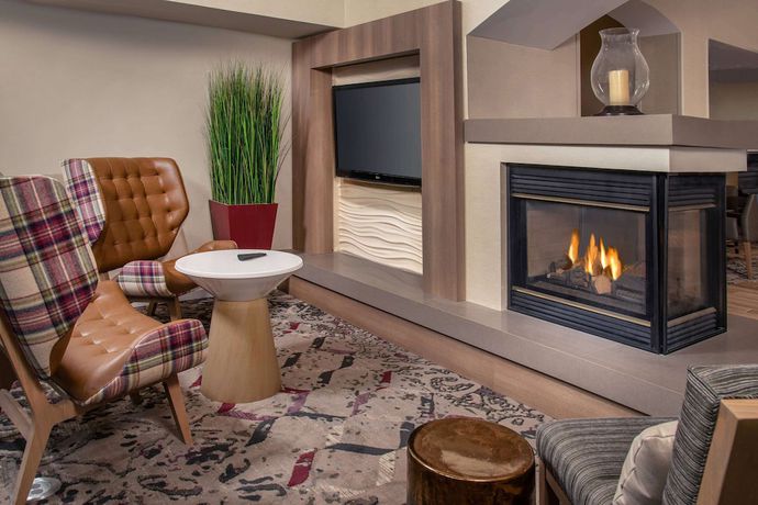 Imagen de los interiores del Hotel Sonesta ES Suites Baltimore BWI Airport. Foto 17