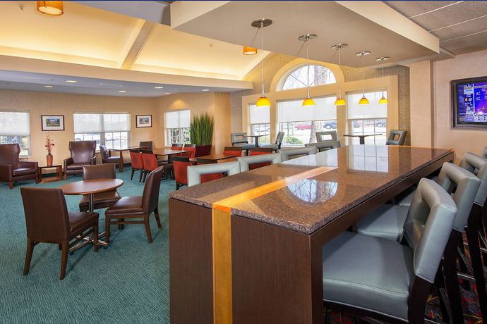 Imagen de los interiores del Hotel Sonesta ES Suites Charlottesville University. Foto 12