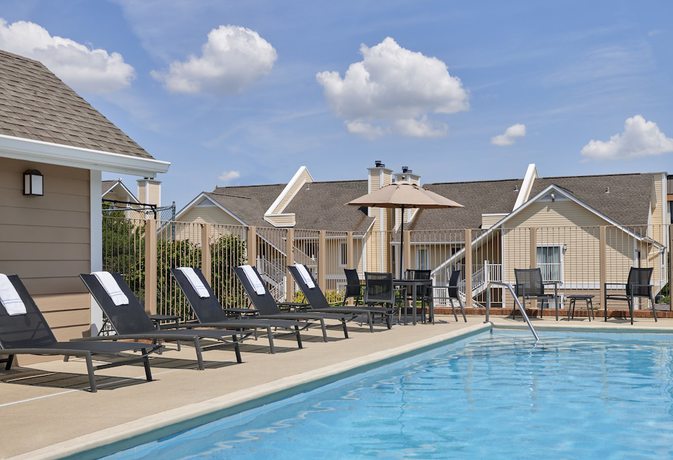 Imagen de la piscina del Hotel Sonesta ES Suites Cincinnati - Sharonville West. Foto 20
