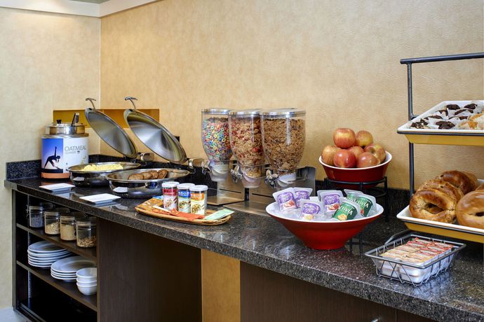 Imagen de los interiores del Hotel Sonesta ES Suites Detroit Warren. Foto 9