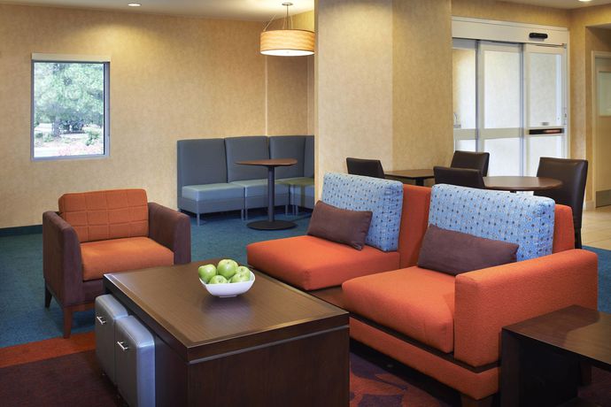 Imagen de los interiores del Hotel Sonesta ES Suites Detroit Warren. Foto 10