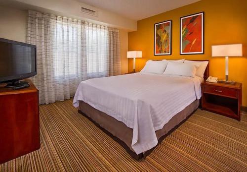 Imagen de la habitación del Hotel Sonesta ES Suites Fairfax Fair Lakes. Foto 7