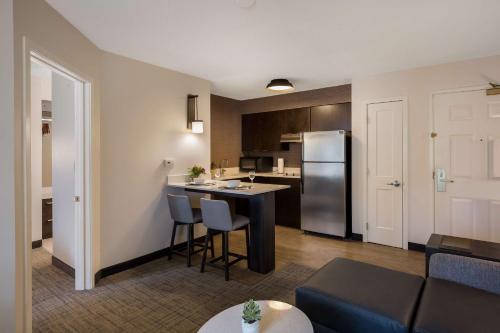 Imagen de la habitación del Hotel Sonesta ES Suites Parsippany Morris Plains. Foto 12