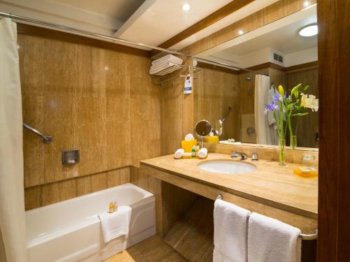 Imagen de la habitación del Hotel Sonesta El Olivar Lima. Foto 8