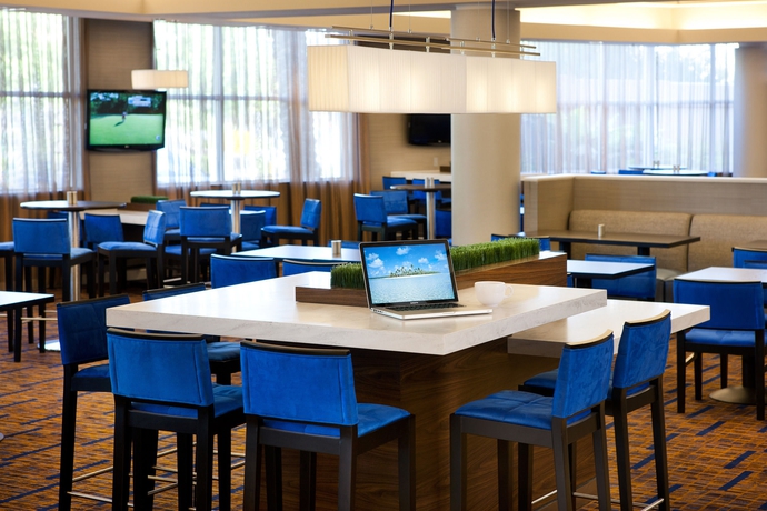 Imagen de los interiores del Hotel Sonesta Emeryville - San Francisco Bay Bridge. Foto 15