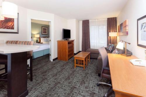 Imagen de la habitación del Hotel Sonesta Es Suites Atlanta - Perimeter Center. Foto 14