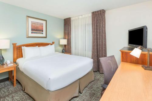 Imagen de la habitación del Hotel Sonesta Es Suites Atlanta - Perimeter Center. Foto 17