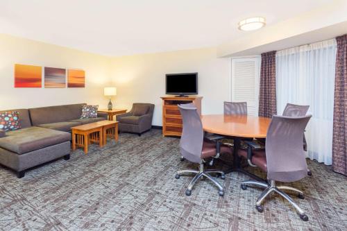 Imagen de la habitación del Hotel Sonesta Es Suites Atlanta - Perimeter Center. Foto 19