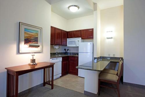 Imagen de la habitación del Hotel Sonesta Es Suites Baton Rouge University At Southgate. Foto 19