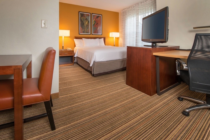 Imagen de la habitación del Hotel Sonesta Es Suites Charleston. Foto 12