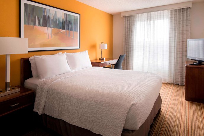 Imagen de la habitación del Hotel Sonesta Es Suites Fresno. Foto 5