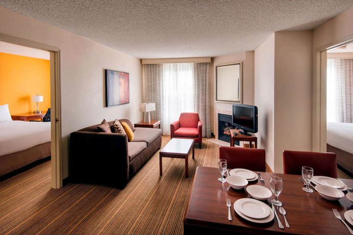 Imagen de la habitación del Hotel Sonesta Es Suites Fresno. Foto 11