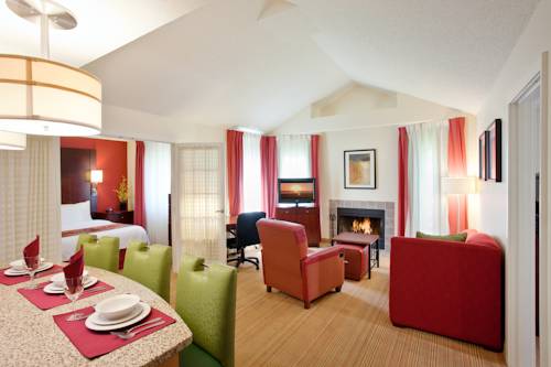 Imagen de la habitación del Hotel Sonesta Es Suites Huntington Beach Fountain Valley. Foto 4