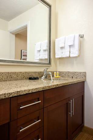 Imagen de la habitación del Hotel Sonesta Es Suites Huntington Beach Fountain Valley. Foto 5