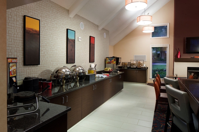 Imagen del bar/restaurante del Hotel Sonesta Es Suites Jacksonville. Foto 8