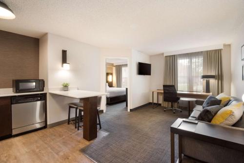 Imagen de la habitación del Hotel Sonesta Es Suites Reno. Foto 14