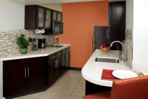 Imagen de la habitación del Hotel Sonesta Es Suites San Jose Airport. Foto 12