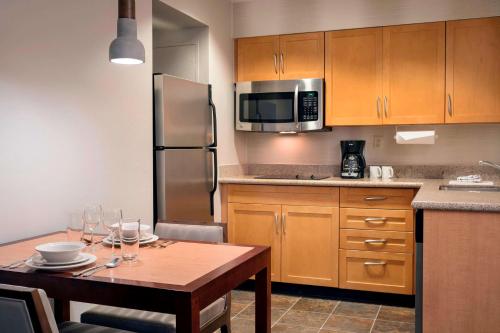 Imagen de la habitación del Hotel Sonesta Es Suites Scottsdale Paradise Valley. Foto 19