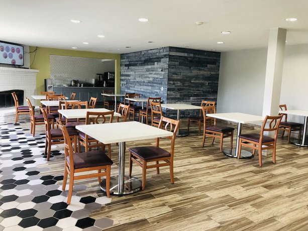 Imagen de los interiores del Hotel Sonesta Essential Des Moines. Foto 17