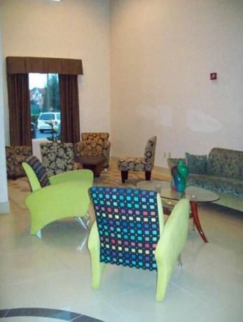 Imagen de los interiores del Hotel Sonesta Essential Savannah. Foto 15
