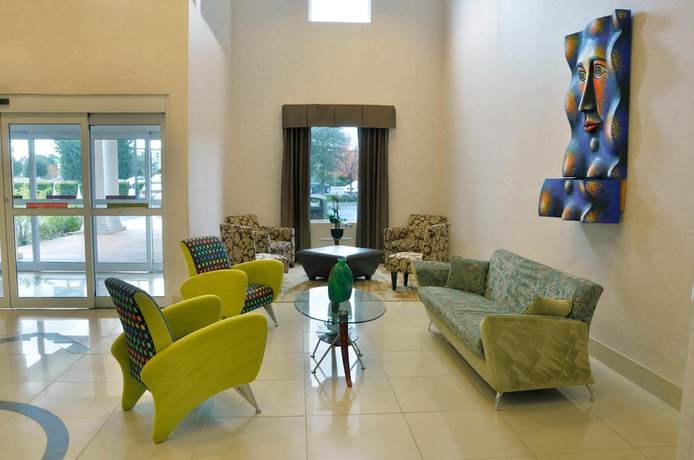 Imagen de los interiores del Hotel Sonesta Essential Savannah. Foto 18