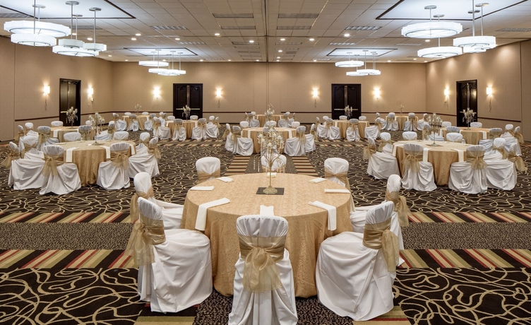 Imagen de los interiores del Hotel Sonesta Hotel Houston IAH Airport. Foto 13