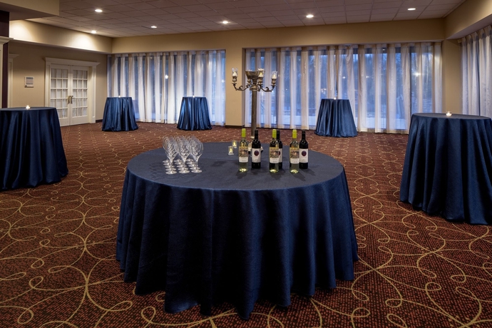 Imagen de los interiores del Hotel Sonesta Hotel Houston IAH Airport. Foto 15