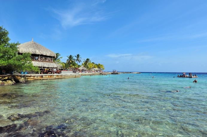 Imagen de los exteriores del Hotel Sonesta Hotels and Resorts Livingstone Curacao. Foto 9