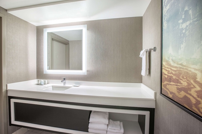 Imagen de la habitación del Hotel Sonesta Irvine John Wayne Airport. Foto 7