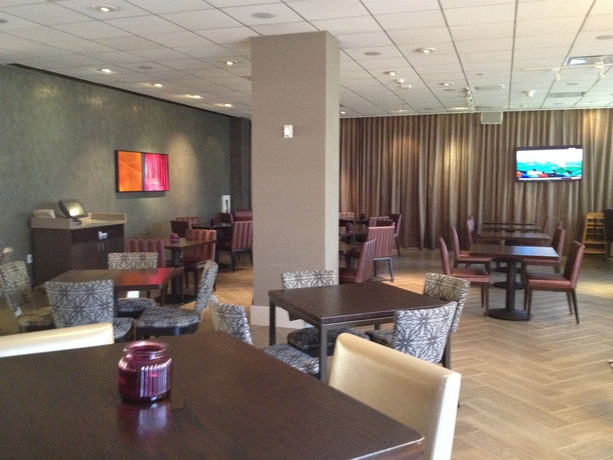 Imagen del bar/restaurante del Hotel Sonesta Los Angeles Airport Lax. Foto 5