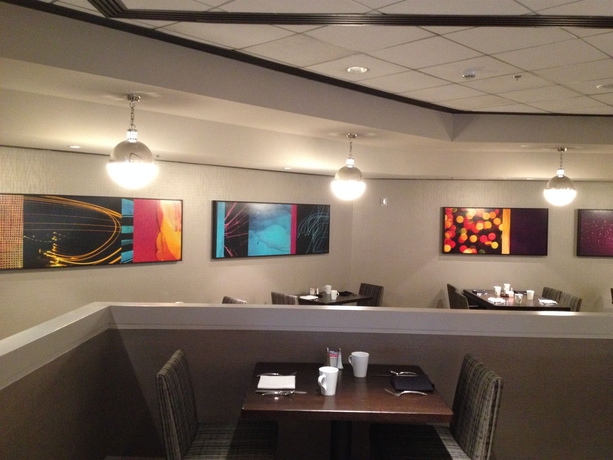 Imagen del bar/restaurante del Hotel Sonesta Los Angeles Airport Lax. Foto 6