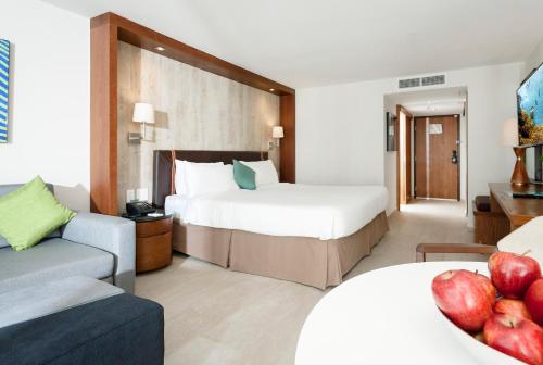 Imagen de la habitación del Hotel Sonesta Maho Beach All Inclusive Resort Casino and Spa. Foto 5