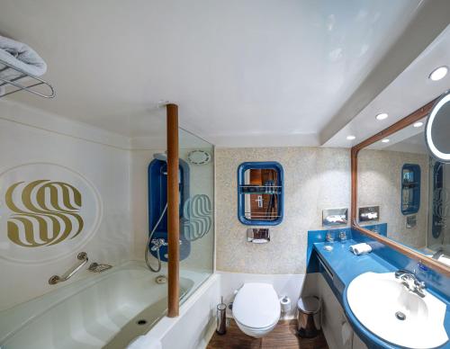 Imagen de la habitación del Hotel Sonesta Moon Goddess Cruise Ship From Luxor to Aswan - 04 & 07 nights Every Monday. Foto 19
