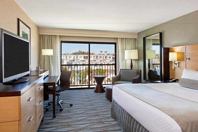 Imagen de la habitación del Hotel Sonesta Redondo Beach and Marina. Foto 10