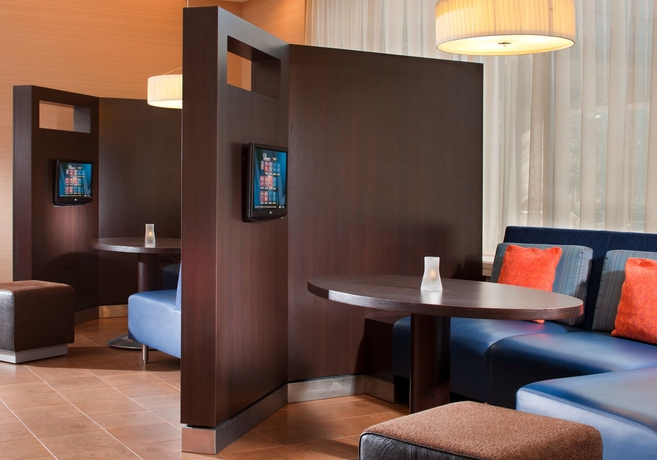 Imagen de los interiores del Hotel Sonesta Select Arlington Rosslyn. Foto 11