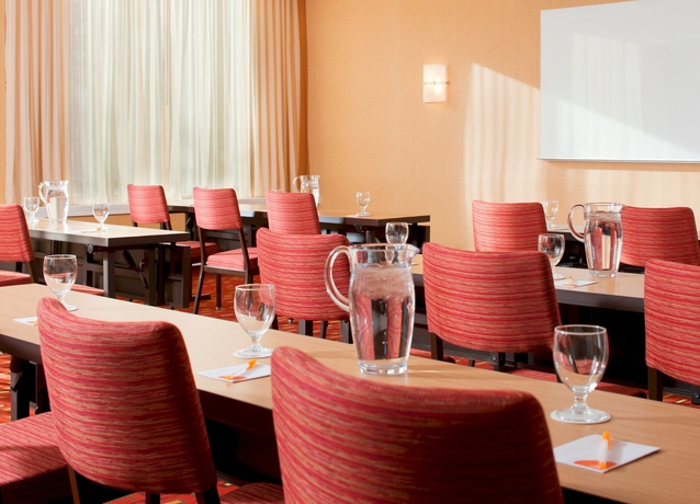 Imagen de los interiores del Hotel Sonesta Select Arlington Rosslyn. Foto 12