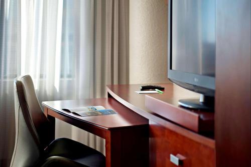 Imagen de la habitación del Hotel Sonesta Select Atlanta Cumberland Galleria Ballpark. Foto 16