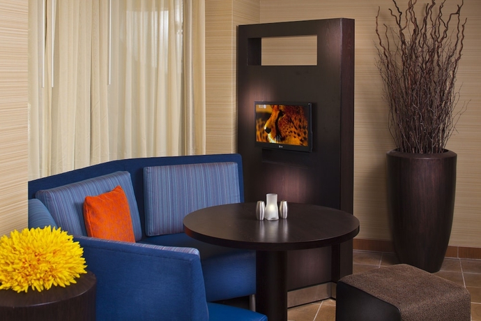 Imagen de los interiores del Hotel Sonesta Select Birmingham. Foto 17